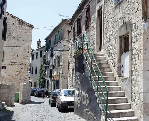 Апартаменты Lenka Сплит